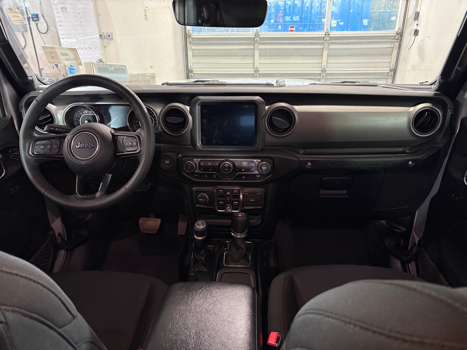 Thumbnail: 2022 Jeep Wrangler - 3