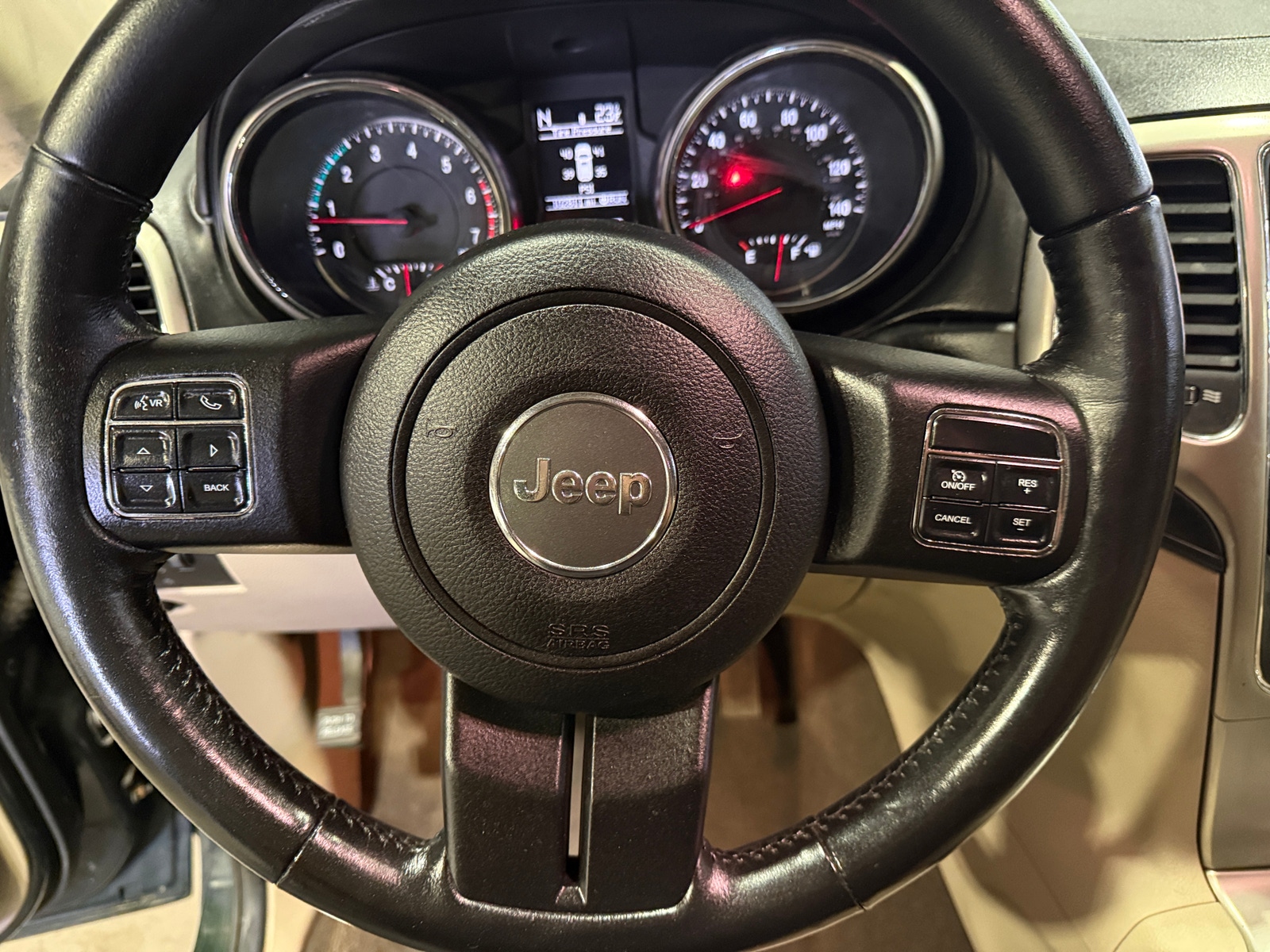 Thumbnail: 2011 Jeep Grand Cherokee - 4