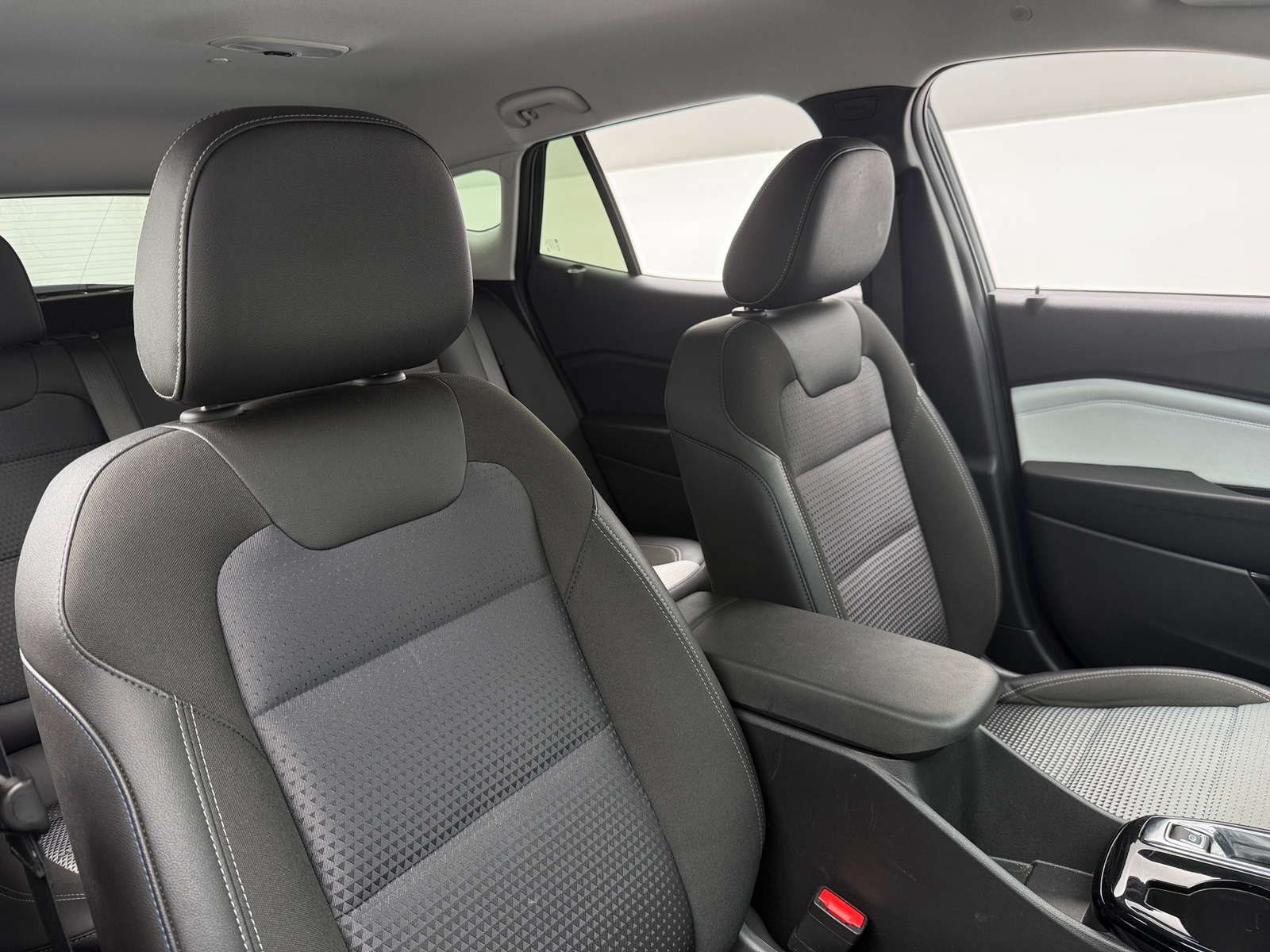 Thumbnail: 2025 Chevrolet Trax - 2