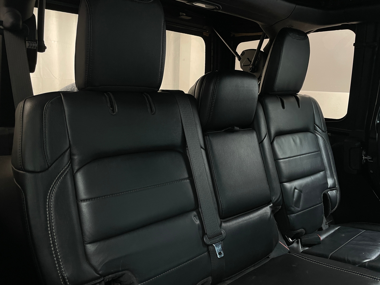 Thumbnail: 2019 Jeep Wrangler - 6