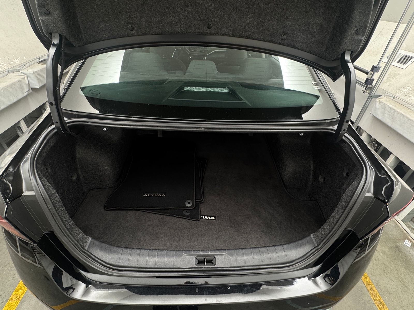 Thumbnail: 2025 Nissan Altima - 7