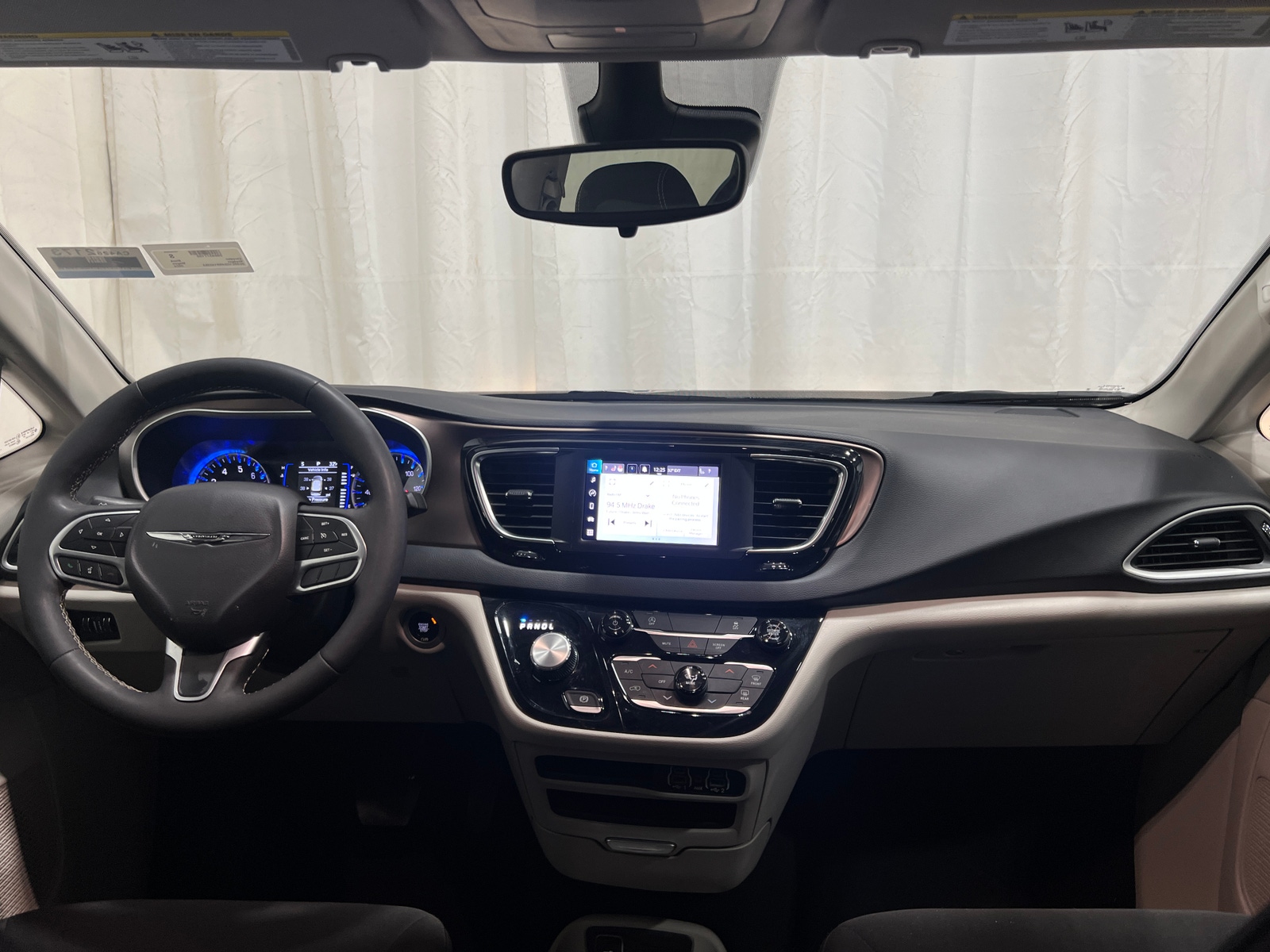 Thumbnail: 2024 Chrysler Voyager - 3