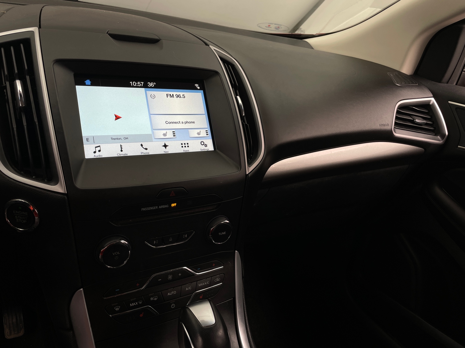 Thumbnail: 2018 Ford Edge - 3