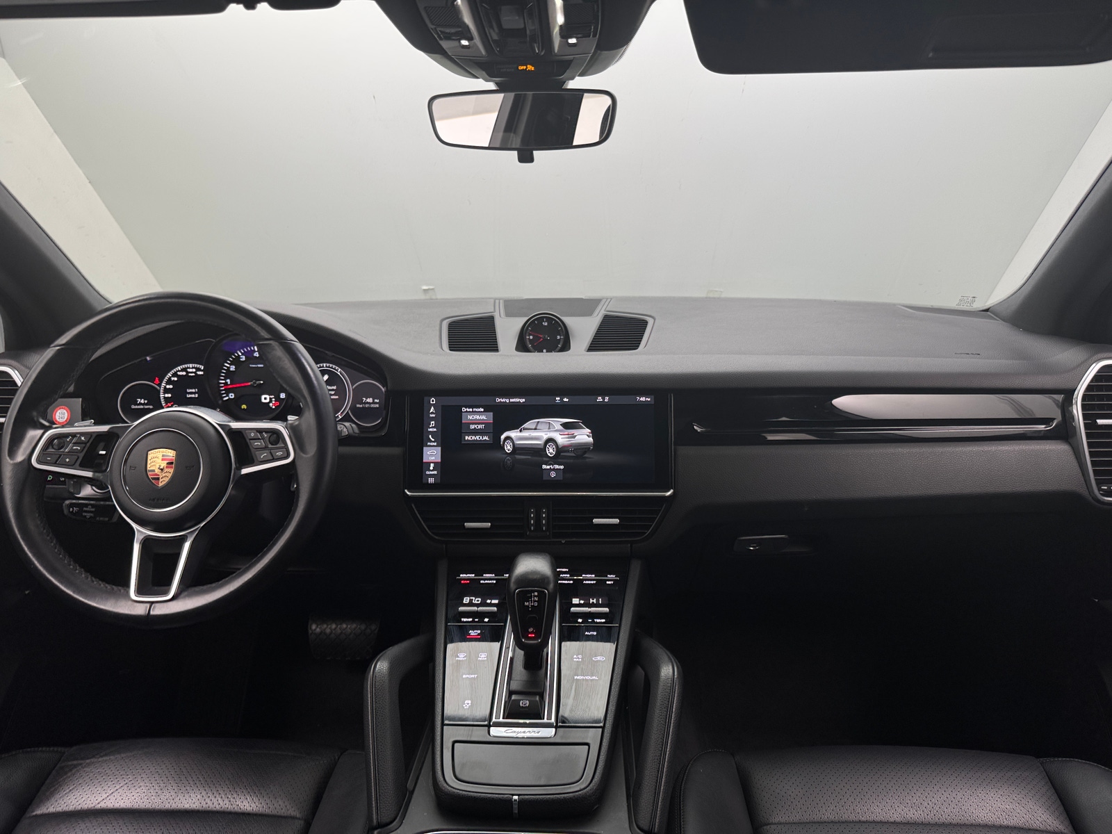 Thumbnail: 2020 Porsche Cayenne - 2