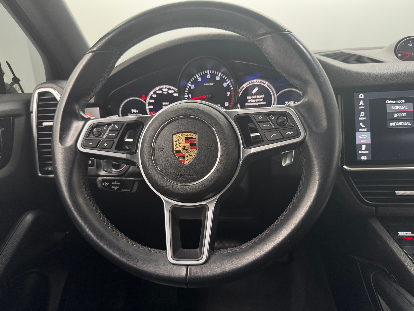 Thumbnail: 2020 Porsche Cayenne - 4