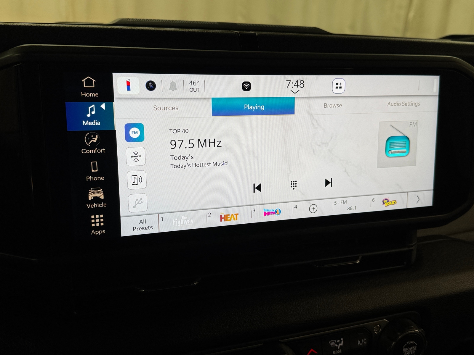 Thumbnail: 2025 Jeep Wrangler - 4