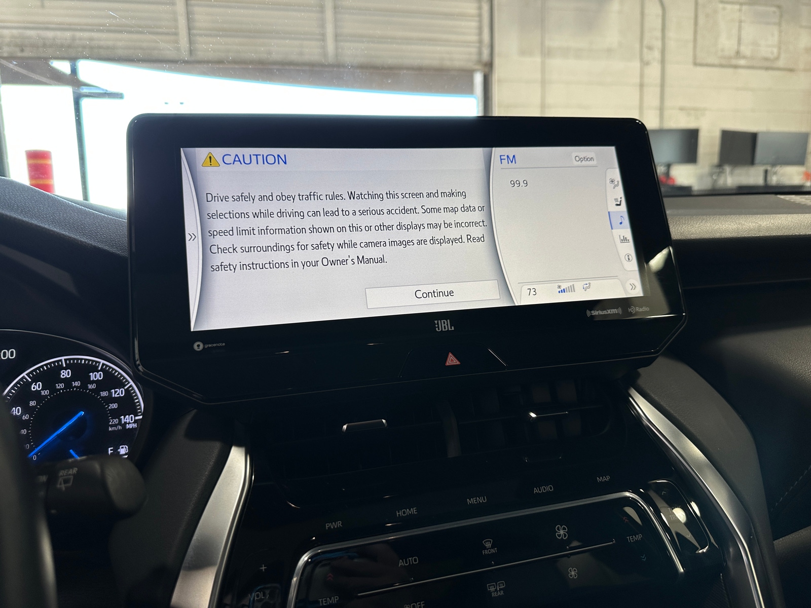 Thumbnail: 2022 Toyota Venza - 4