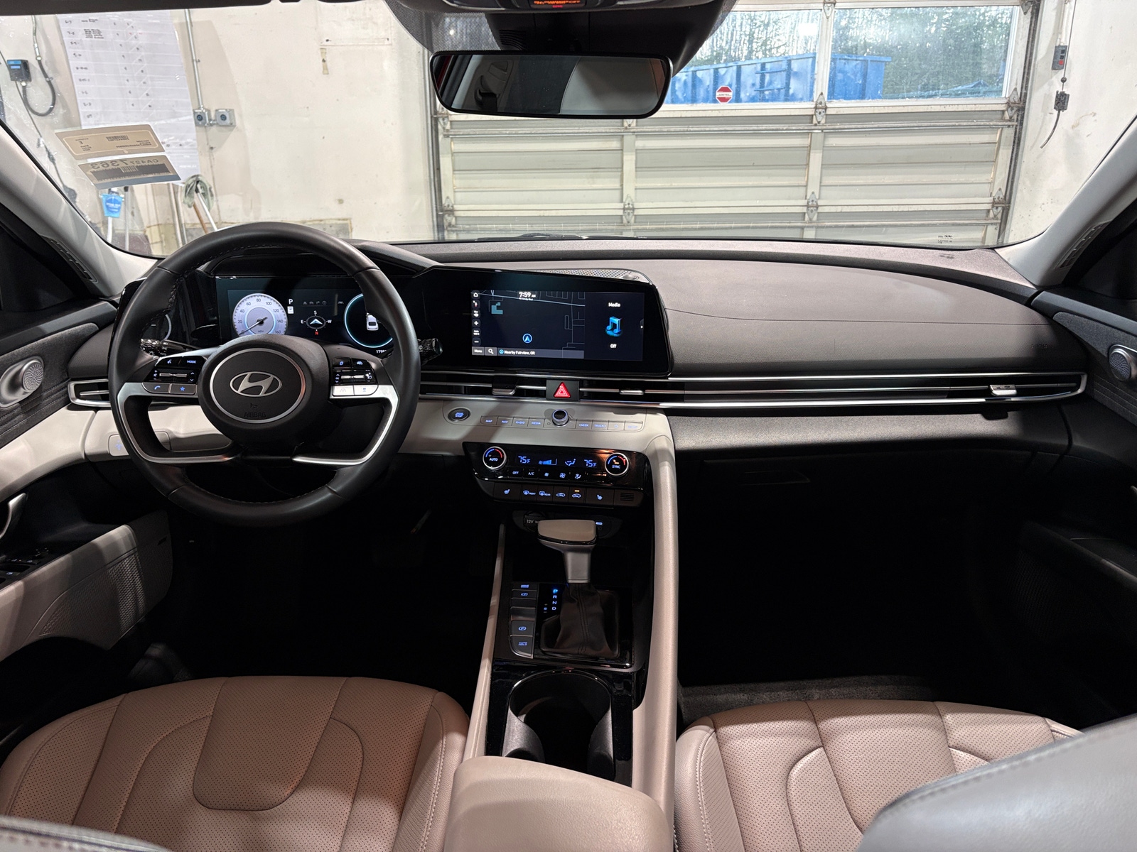 Thumbnail: 2025 Hyundai Elantra - 3