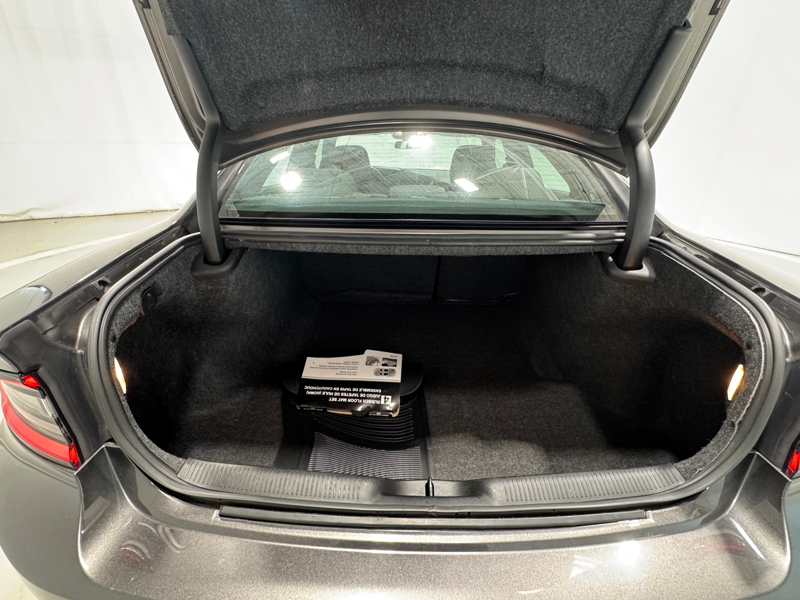 Thumbnail: 2022 Dodge Charger - 7