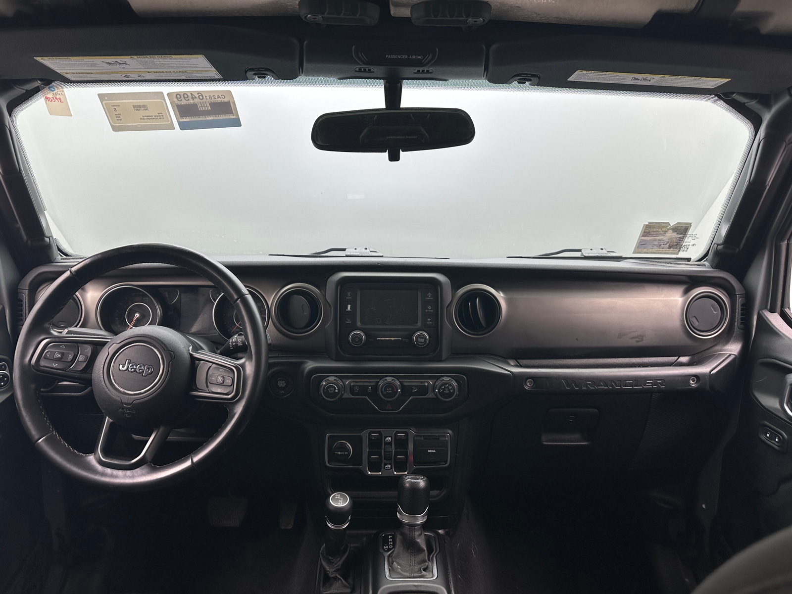 Thumbnail: 2019 Jeep Wrangler - 3