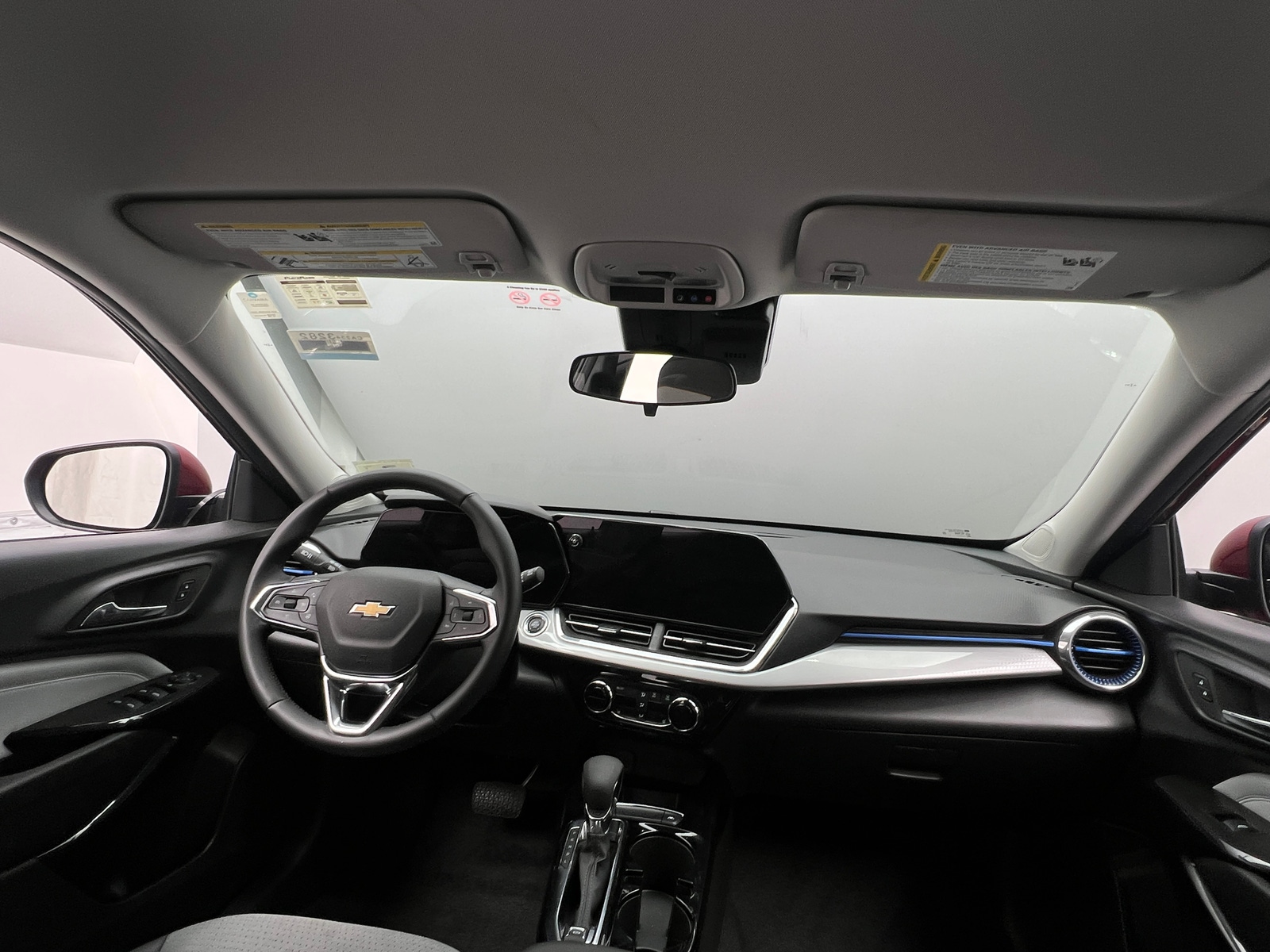 Thumbnail: 2025 Chevrolet Trax - 3