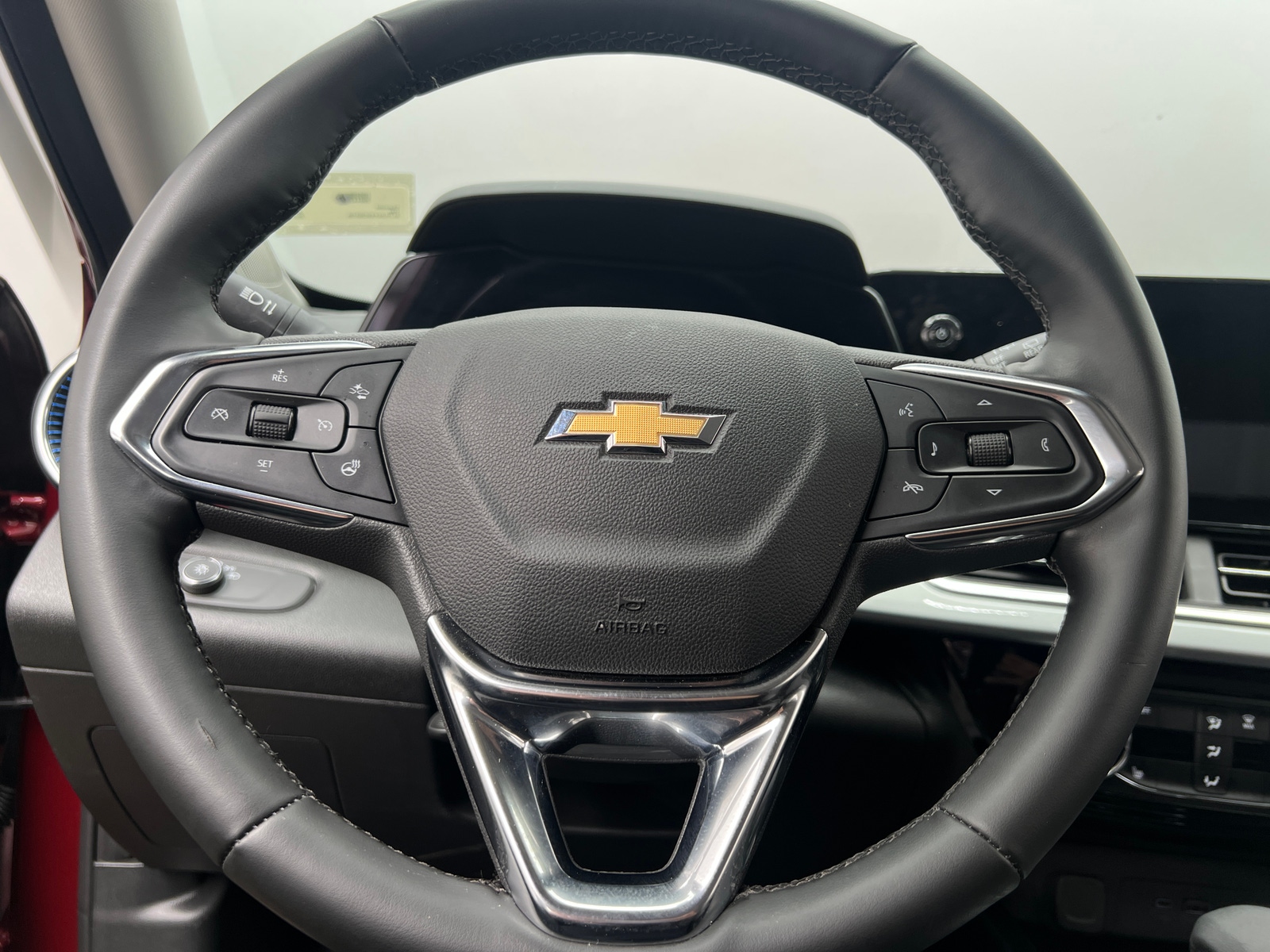 Thumbnail: 2025 Chevrolet Trax - 5