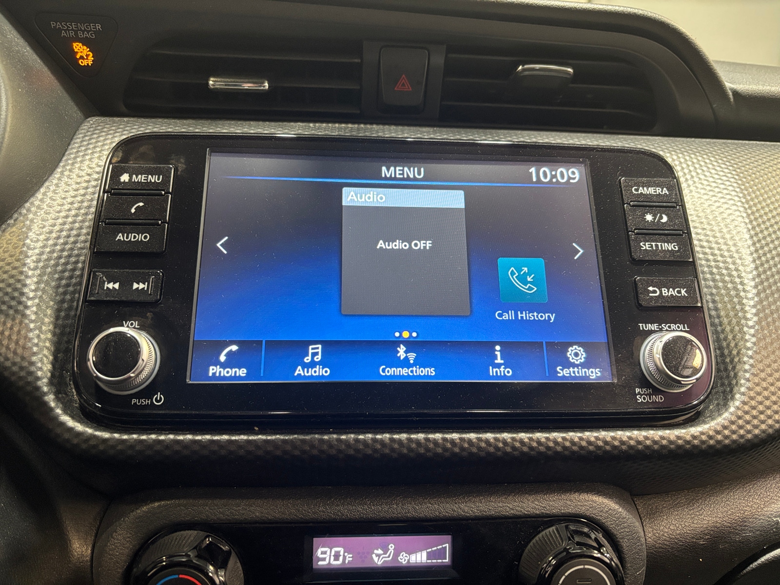 Thumbnail: 2021 Nissan Kicks - 4