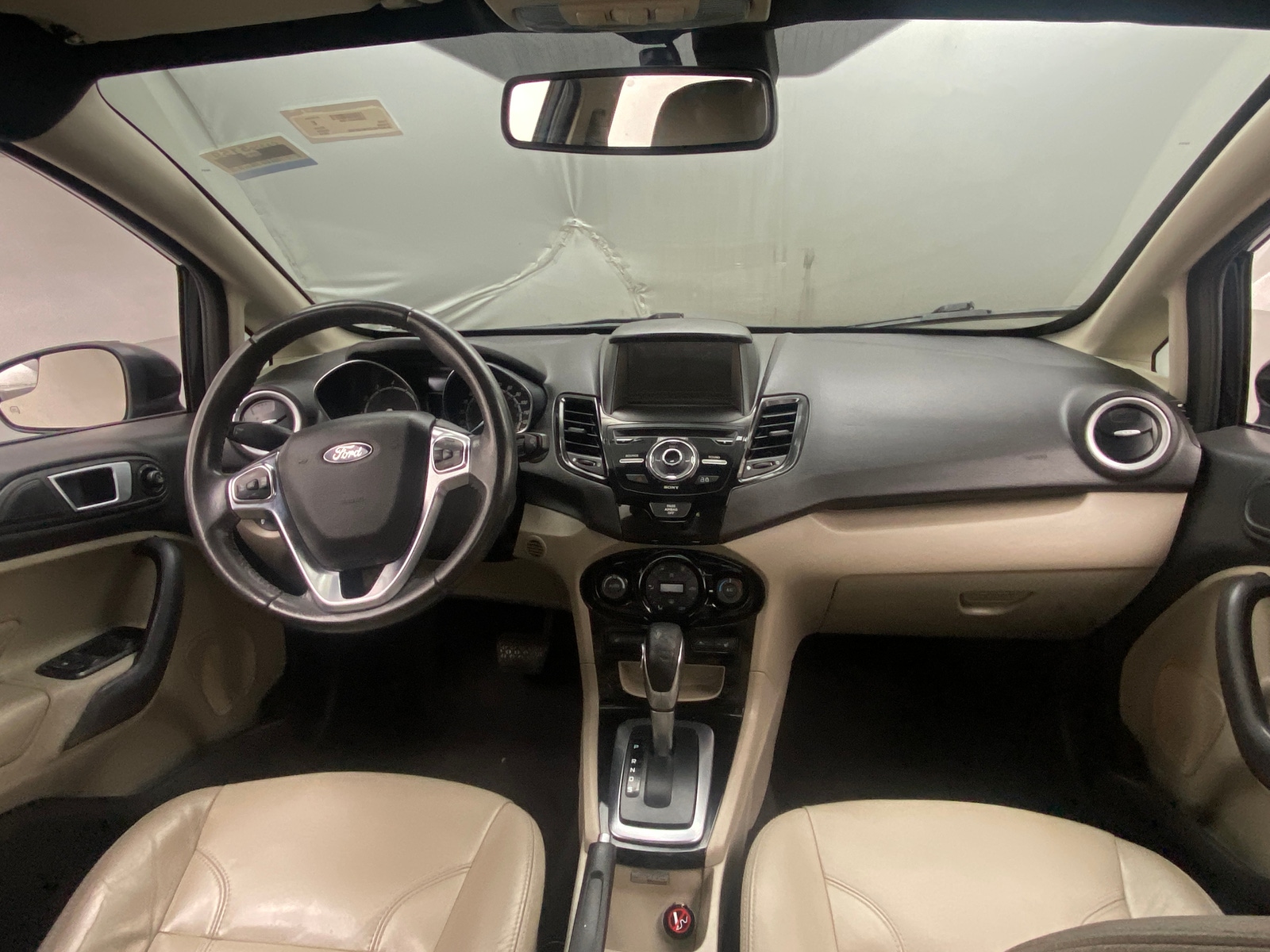 Thumbnail: 2015 Ford Fiesta - 2