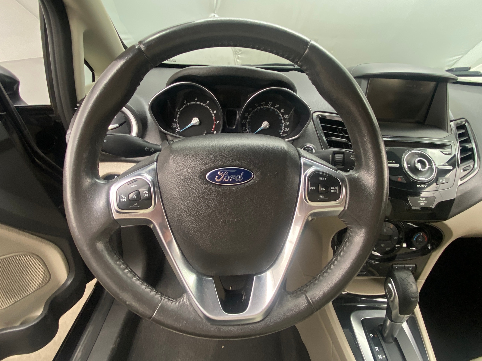 Thumbnail: 2015 Ford Fiesta - 4