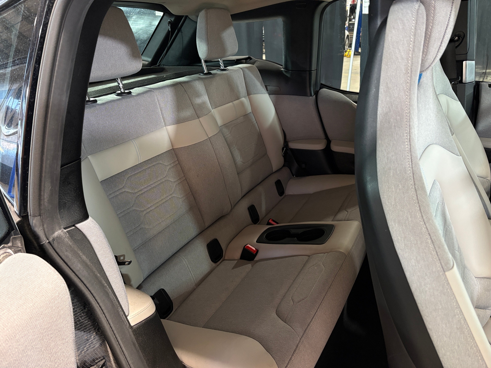 Thumbnail: 2017 BMW i3 - 6