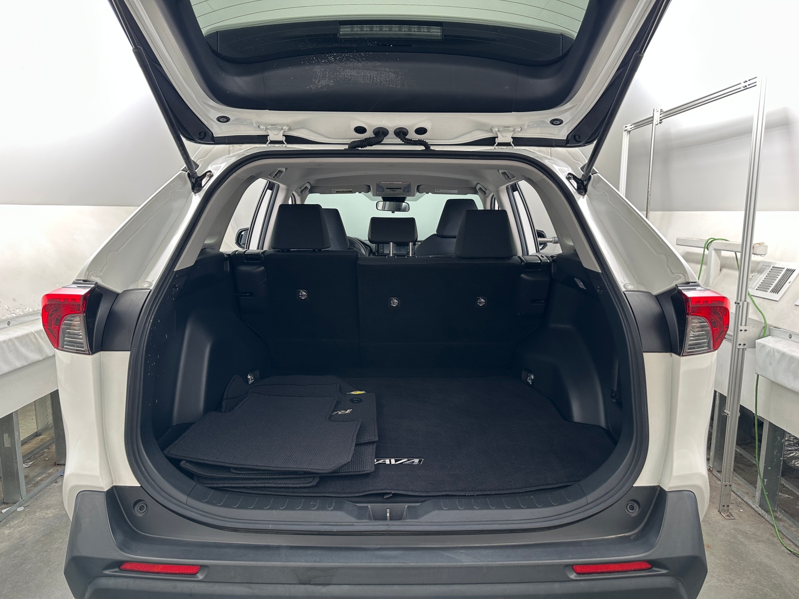 Thumbnail: 2019 Toyota RAV4 - 7