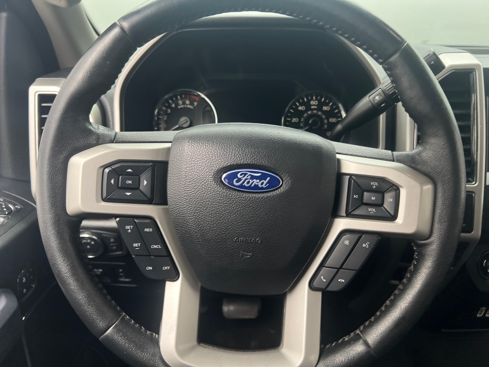 Thumbnail: 2019 Ford Econoline - 4