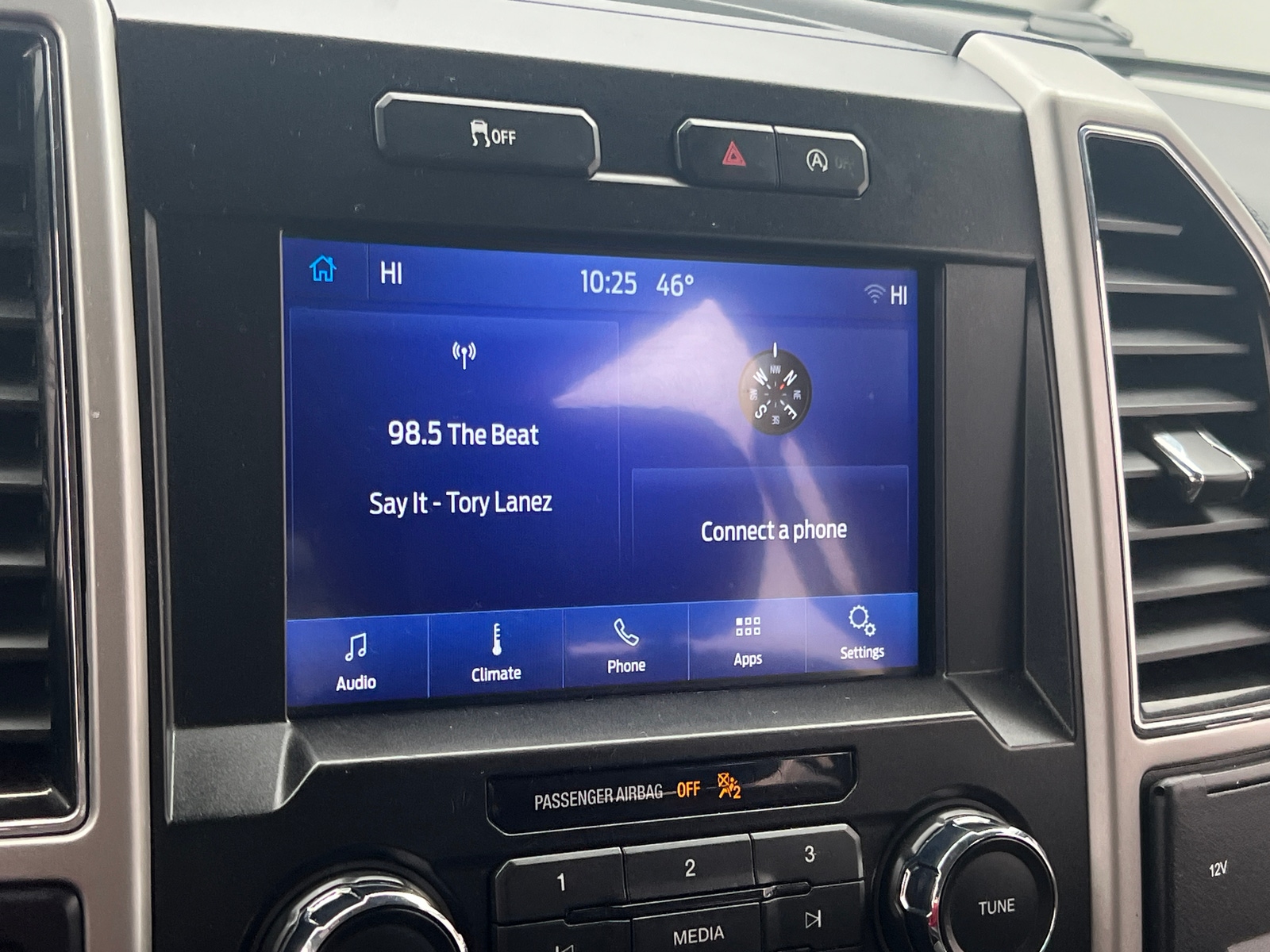 Thumbnail: 2019 Ford Econoline - 3