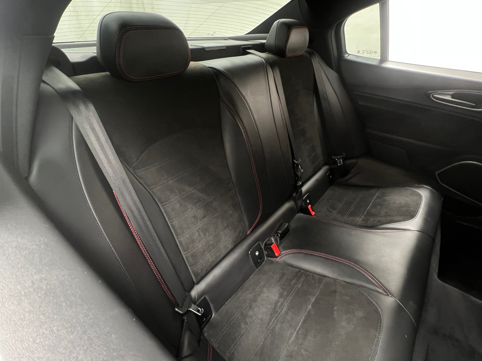 Thumbnail: 2017 Alfa Romeo Giulia - 5