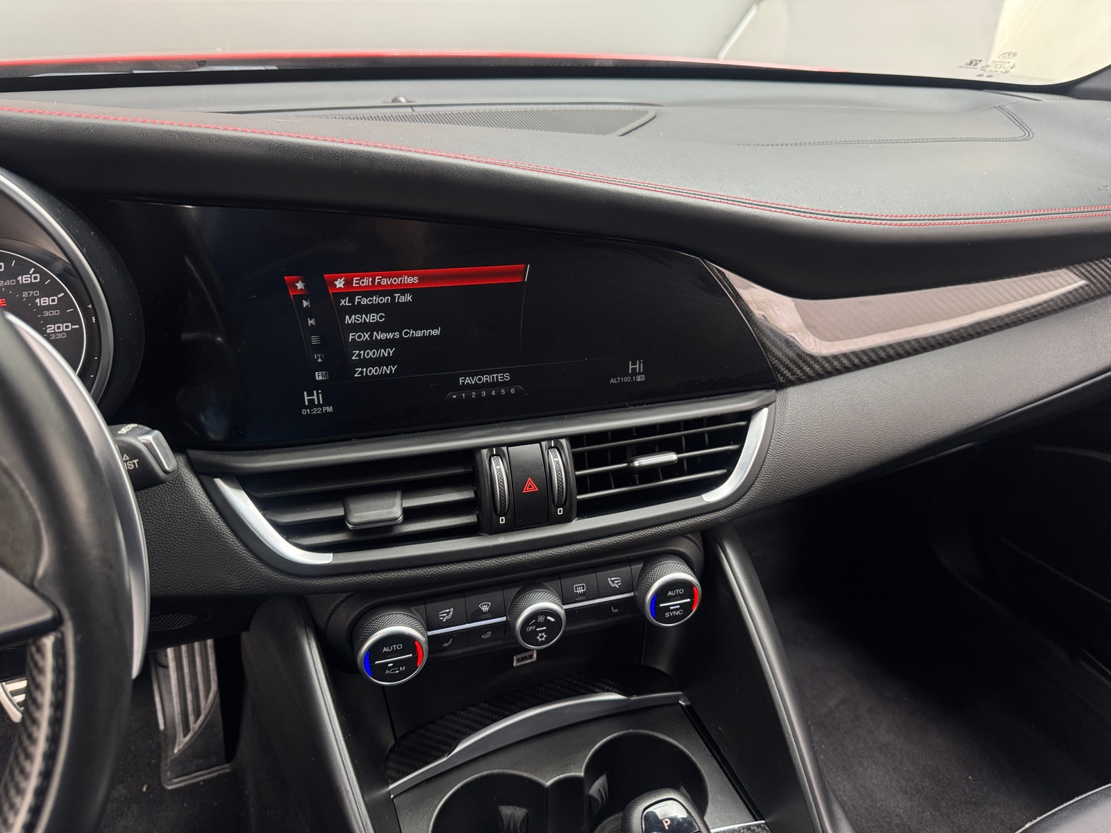 Thumbnail: 2017 Alfa Romeo Giulia - 3