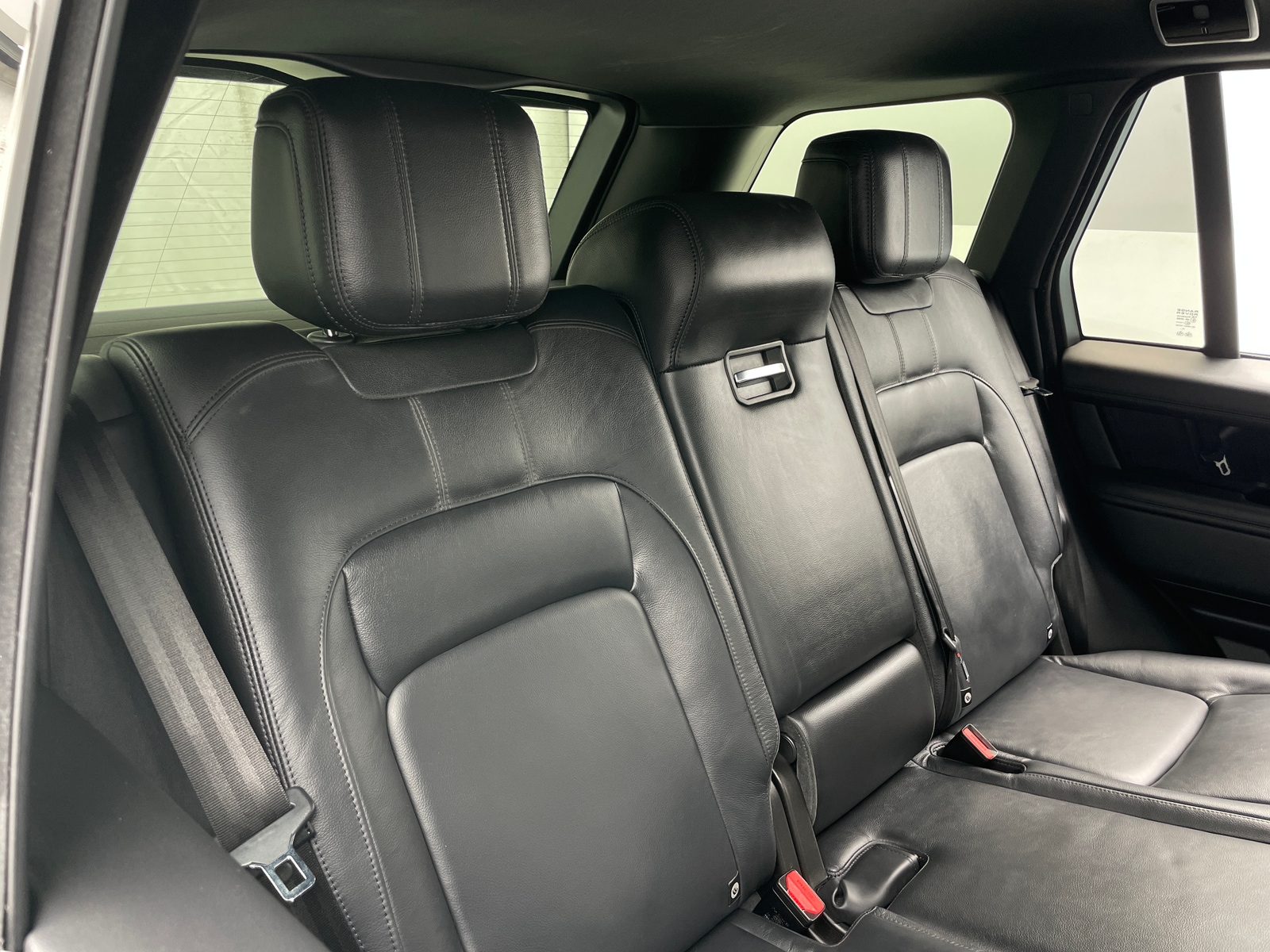 Thumbnail: 2020 Land Rover Range Rover - 5