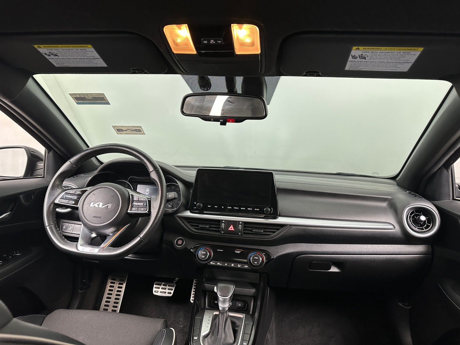 Thumbnail: 2023 Kia Forte - 3