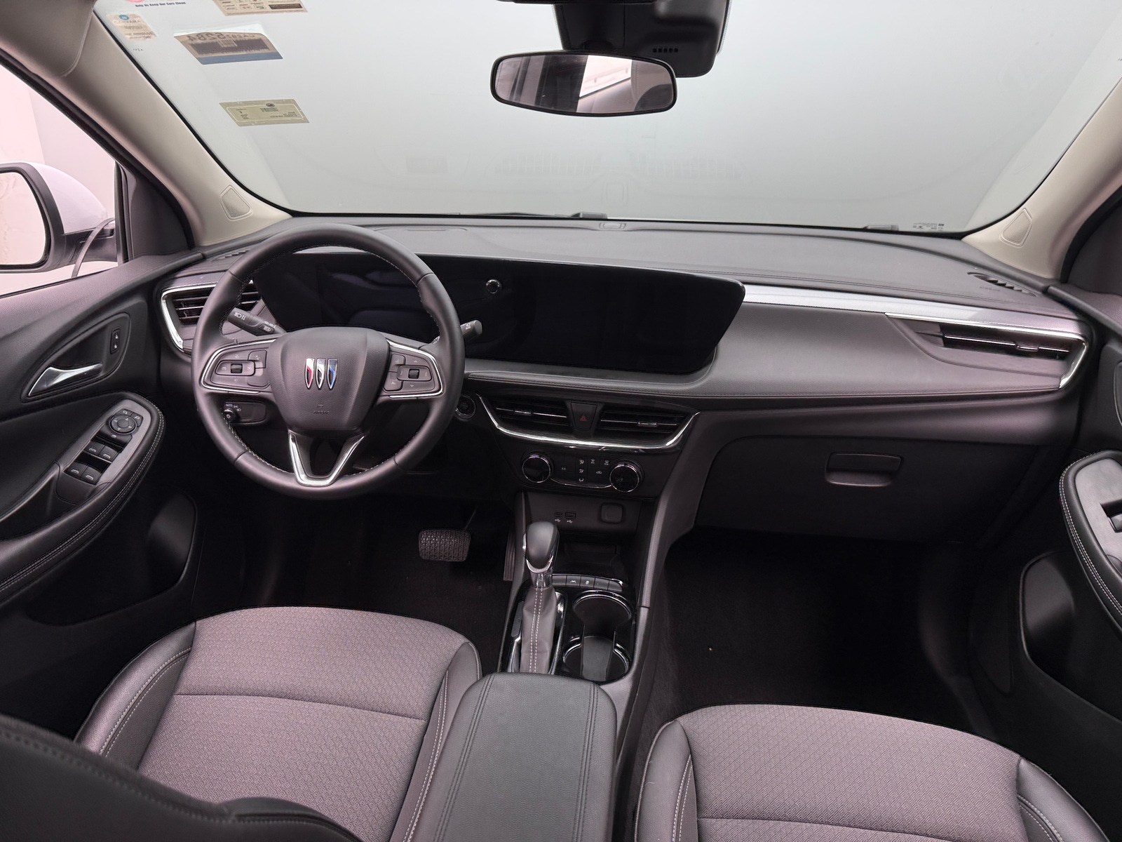 Thumbnail: 2025 Buick Encore GX - 3