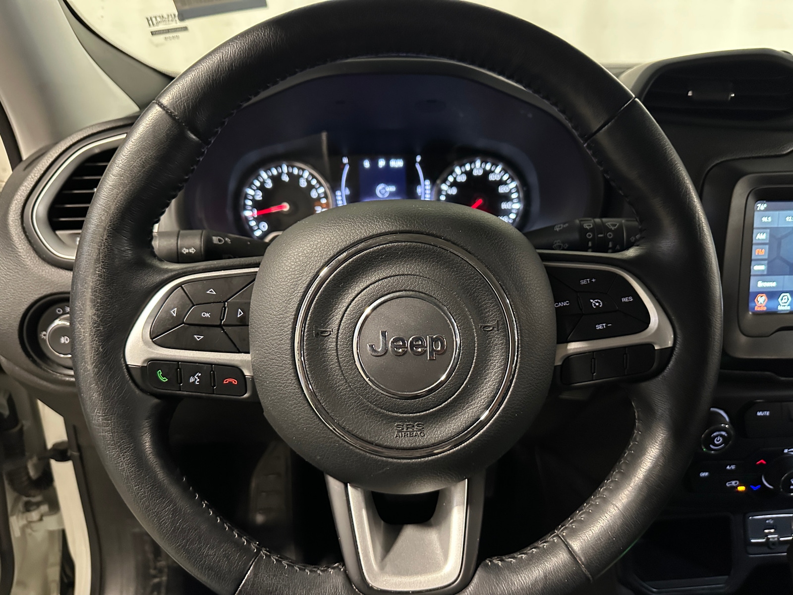 Thumbnail: 2020 Jeep Renegade - 5