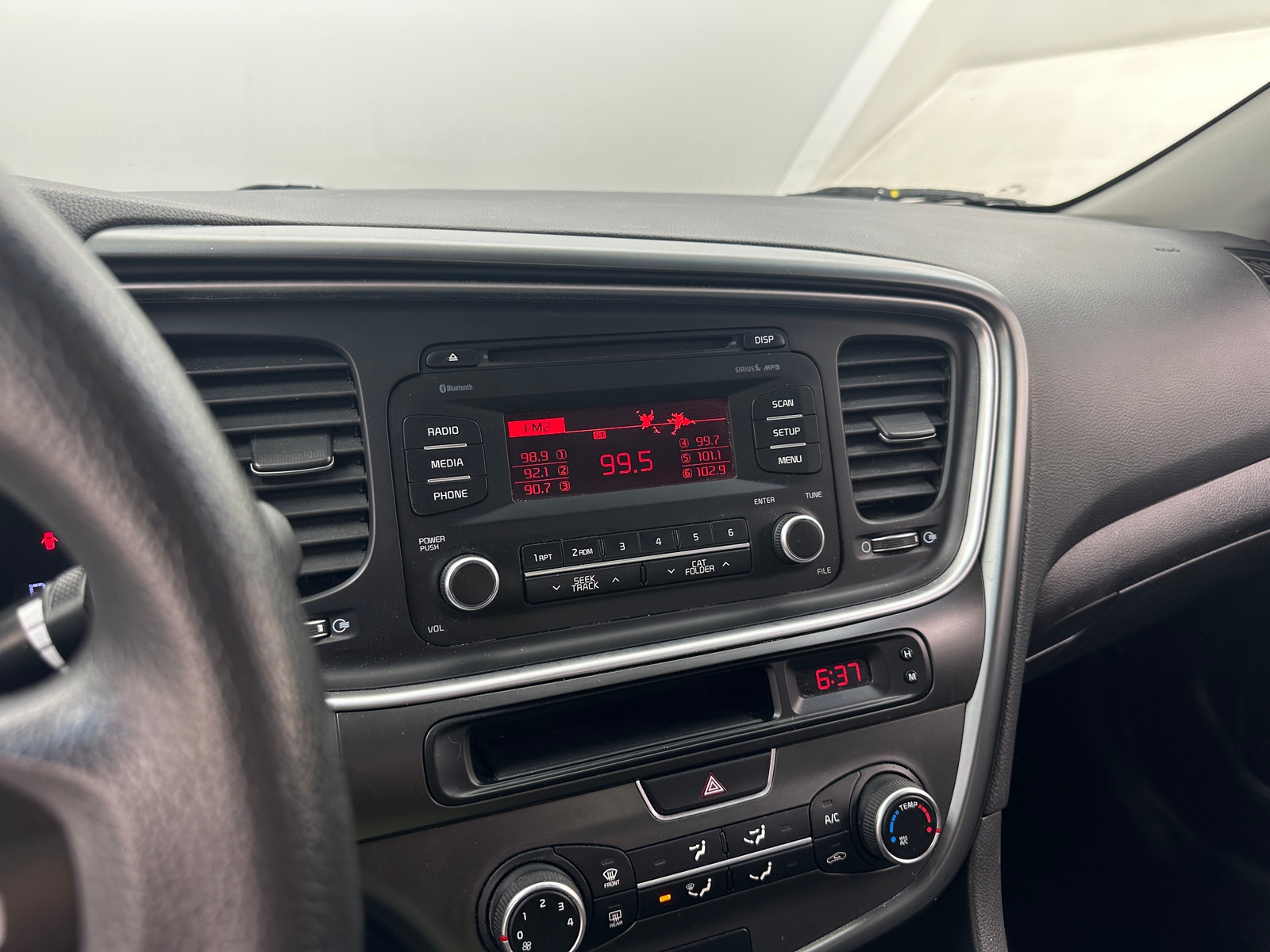 Thumbnail: 2015 Kia Optima - 4