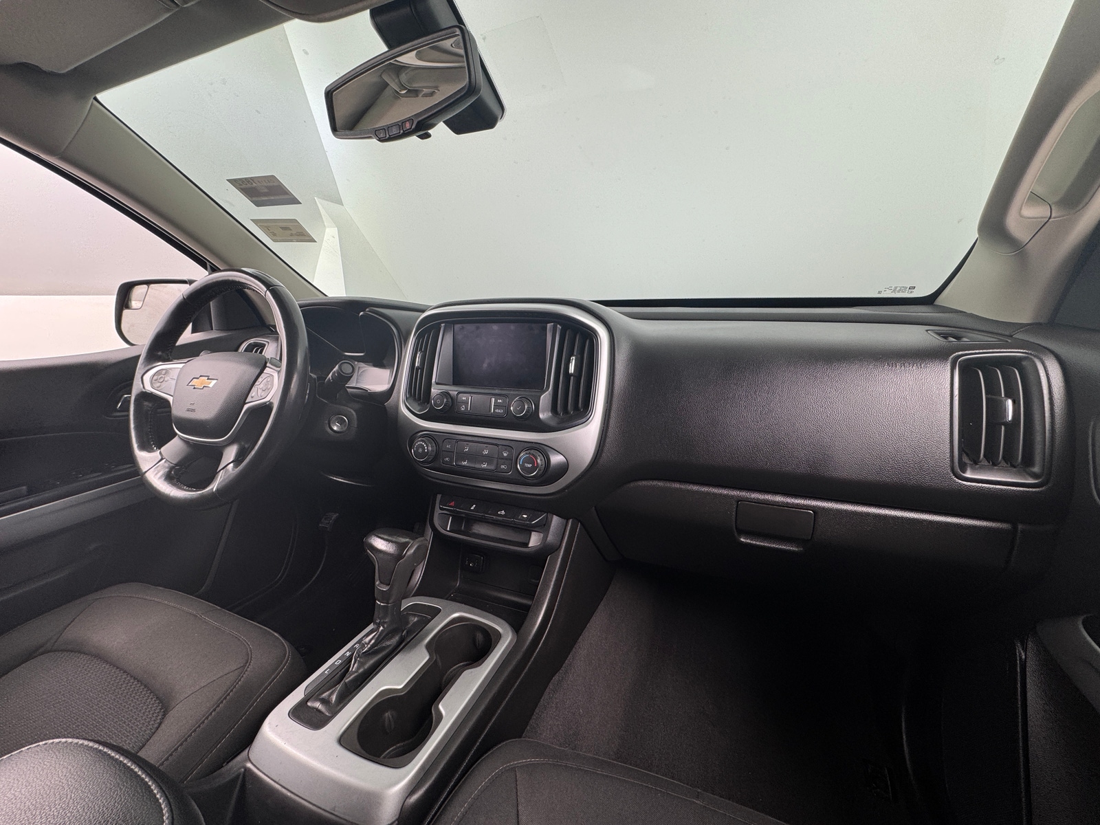 Thumbnail: 2019 Chevrolet Colorado - 3