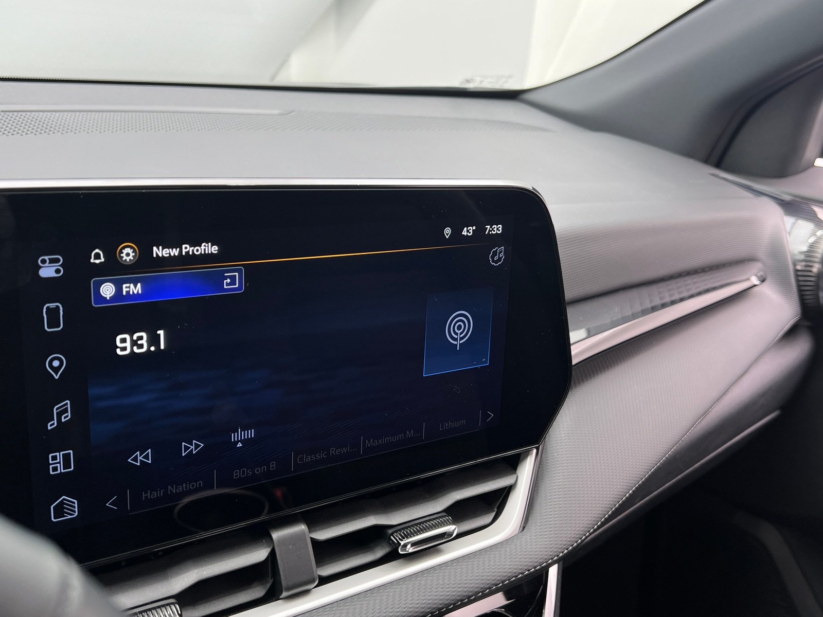 Thumbnail: 2025 Chevrolet Equinox - 4