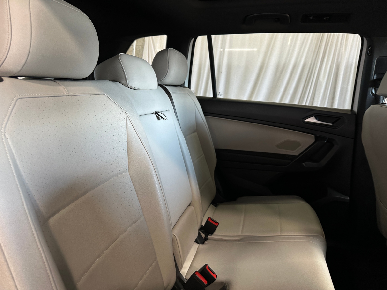 Thumbnail: 2021 Volkswagen Tiguan - 5