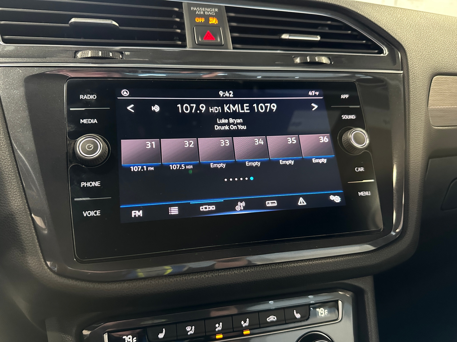 Thumbnail: 2021 Volkswagen Tiguan - 3