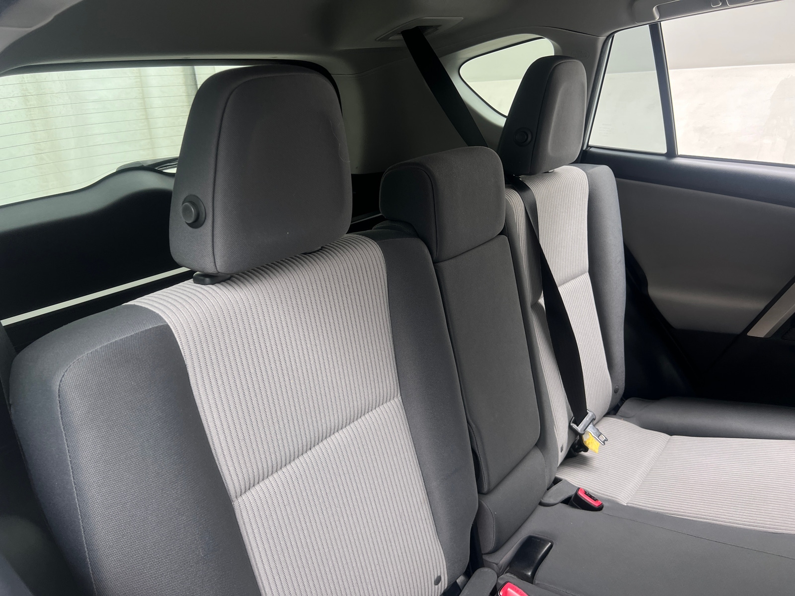 Thumbnail: 2015 Toyota RAV4 - 6