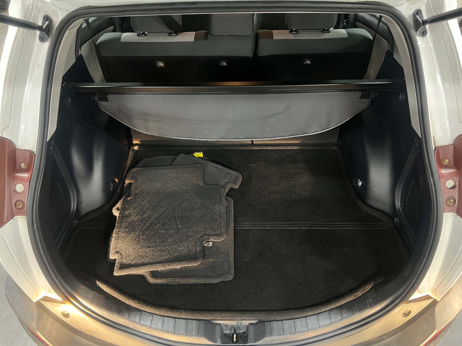 Thumbnail: 2015 Toyota RAV4 - 7