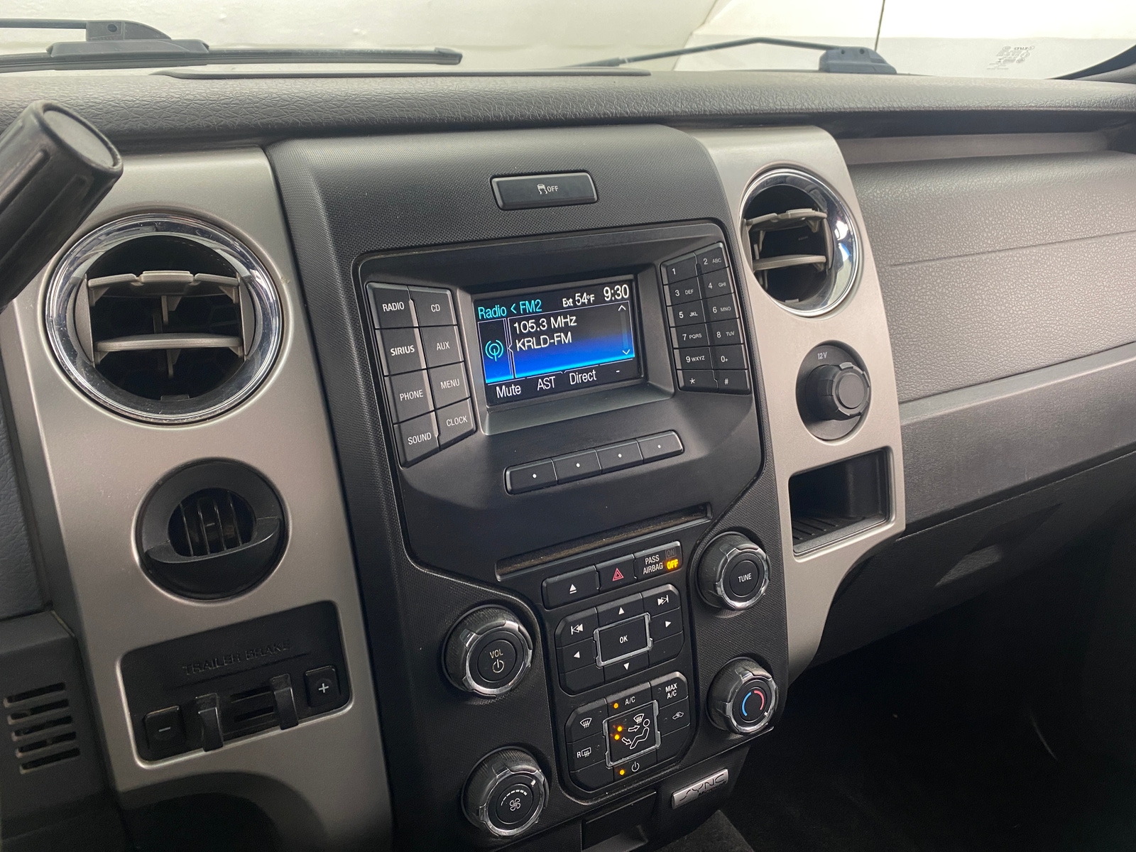 Thumbnail: 2013 Ford Econoline - 4