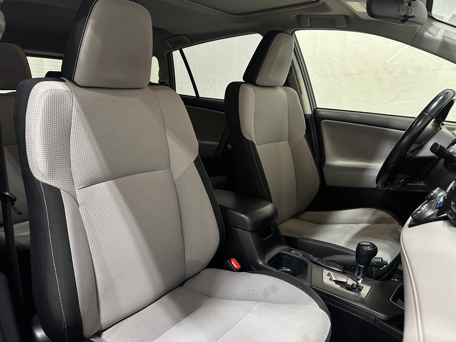 Thumbnail: 2018 Toyota RAV4 - 2