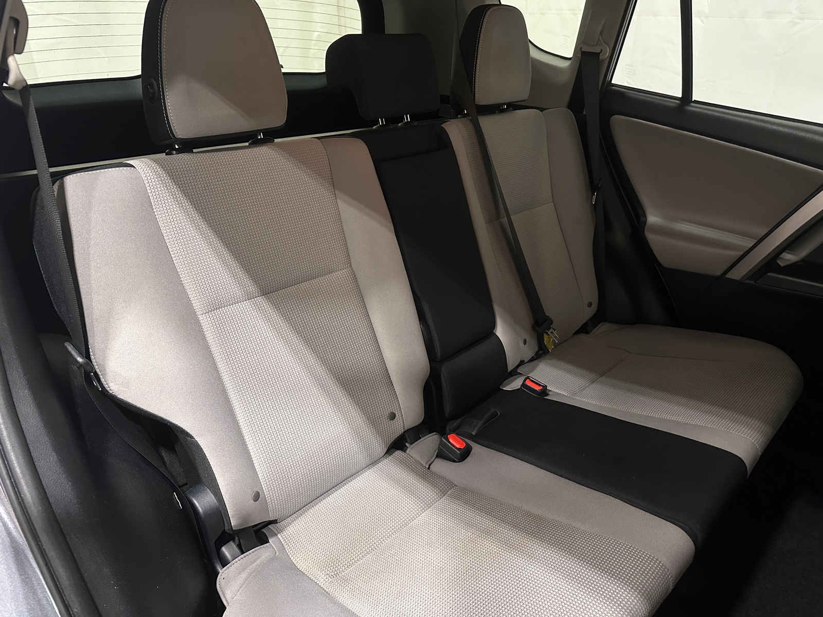 Thumbnail: 2018 Toyota RAV4 - 6