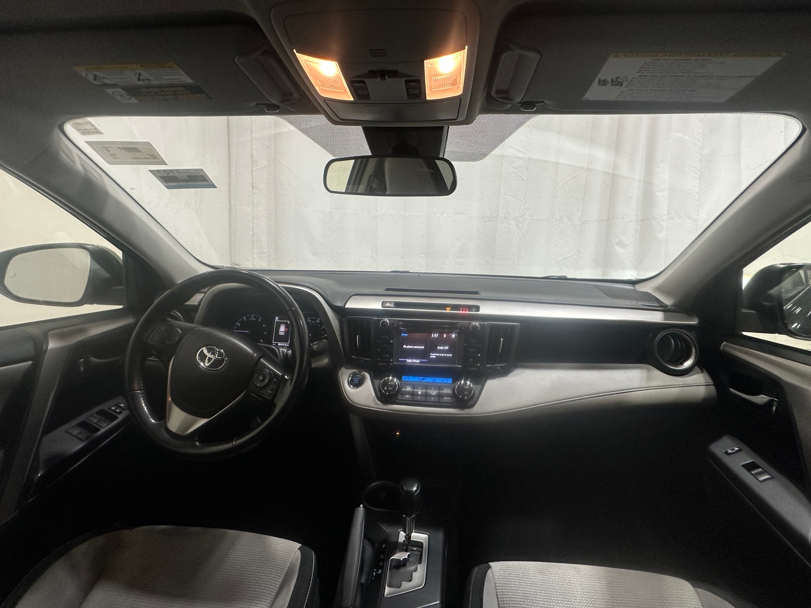 Thumbnail: 2018 Toyota RAV4 - 3