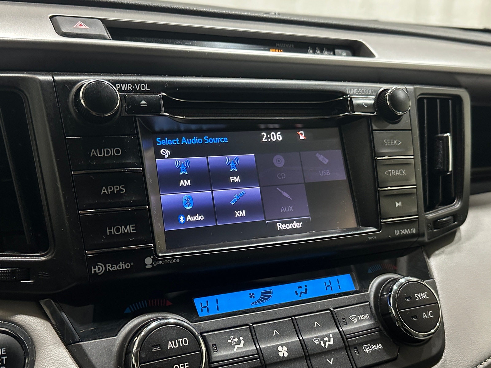 Thumbnail: 2018 Toyota RAV4 - 4