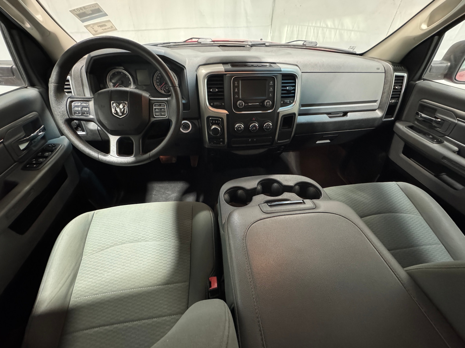 Thumbnail: 2020 RAM 1500 Classic - 3