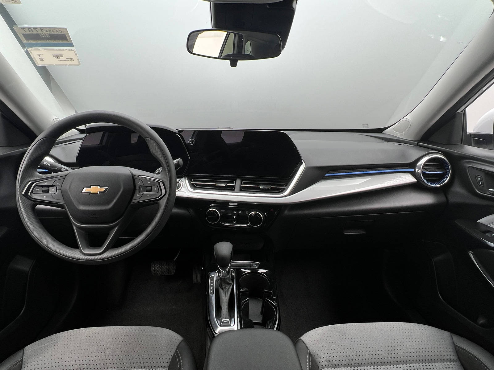 Thumbnail: 2025 Chevrolet Trax - 3