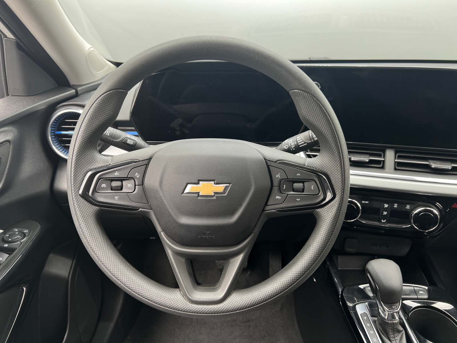 Thumbnail: 2025 Chevrolet Trax - 5