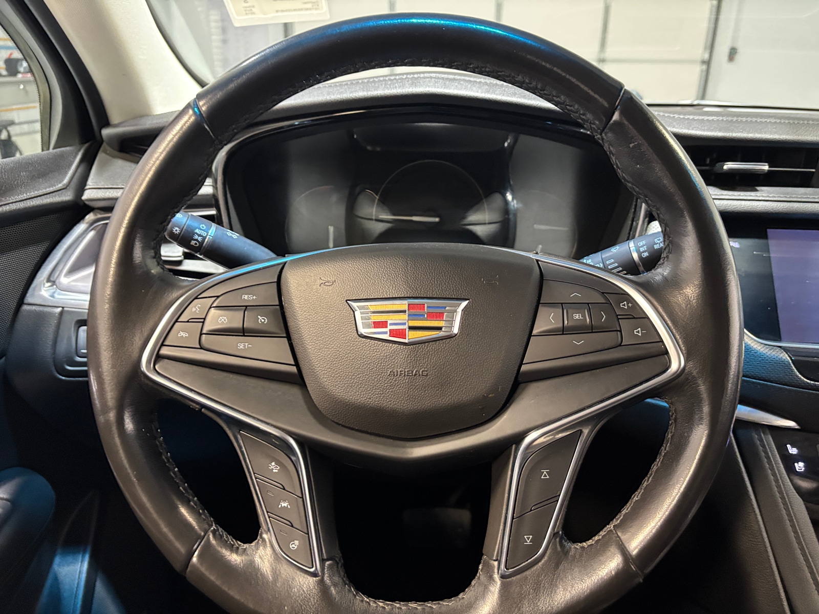 Thumbnail: 2019 Cadillac XT5 - 4