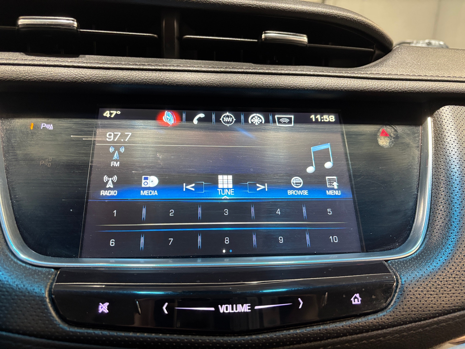 Thumbnail: 2019 Cadillac XT5 - 3