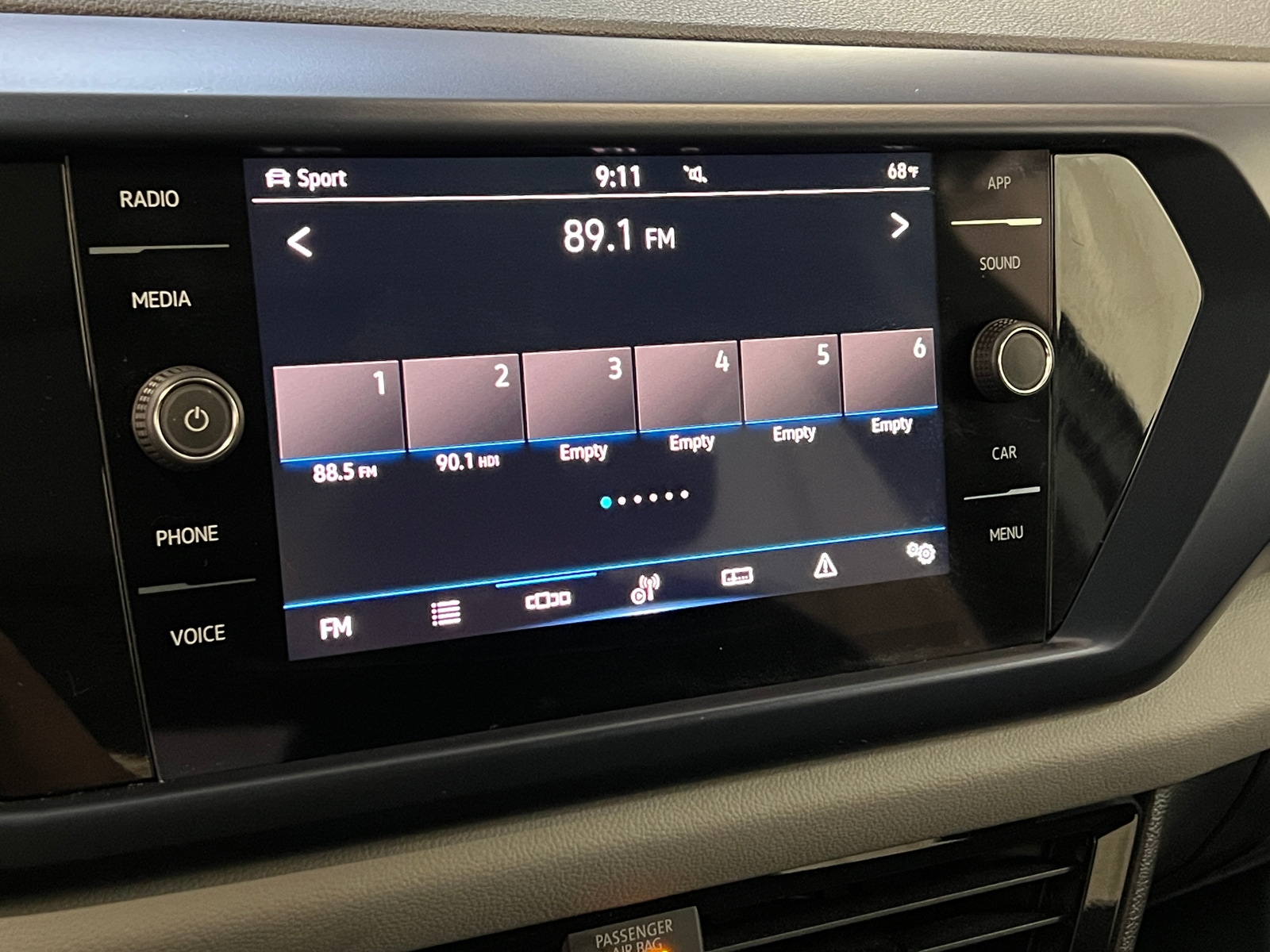 Thumbnail: 2023 Volkswagen Taos - 3