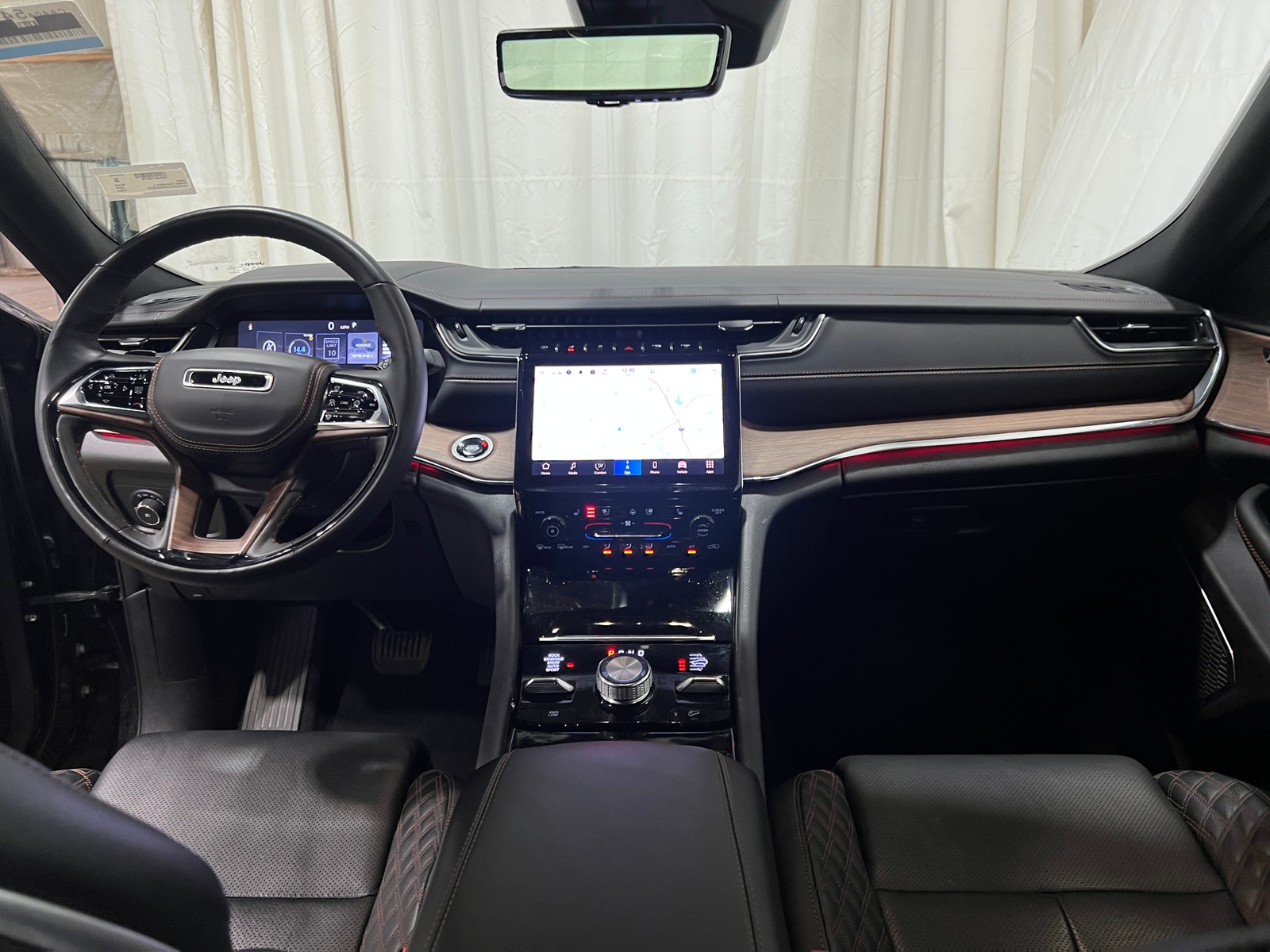 Thumbnail: 2024 Jeep Grand Cherokee L - 2