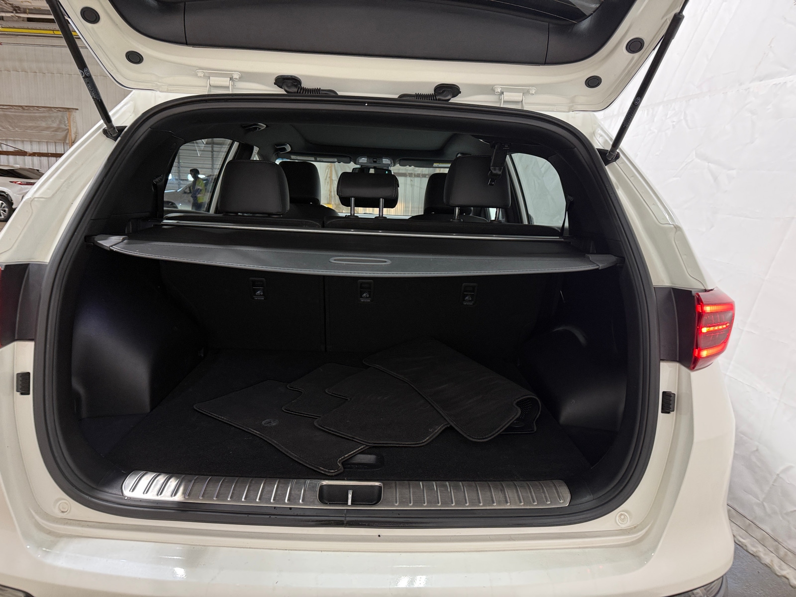 Thumbnail: 2021 Kia Sportage - 6