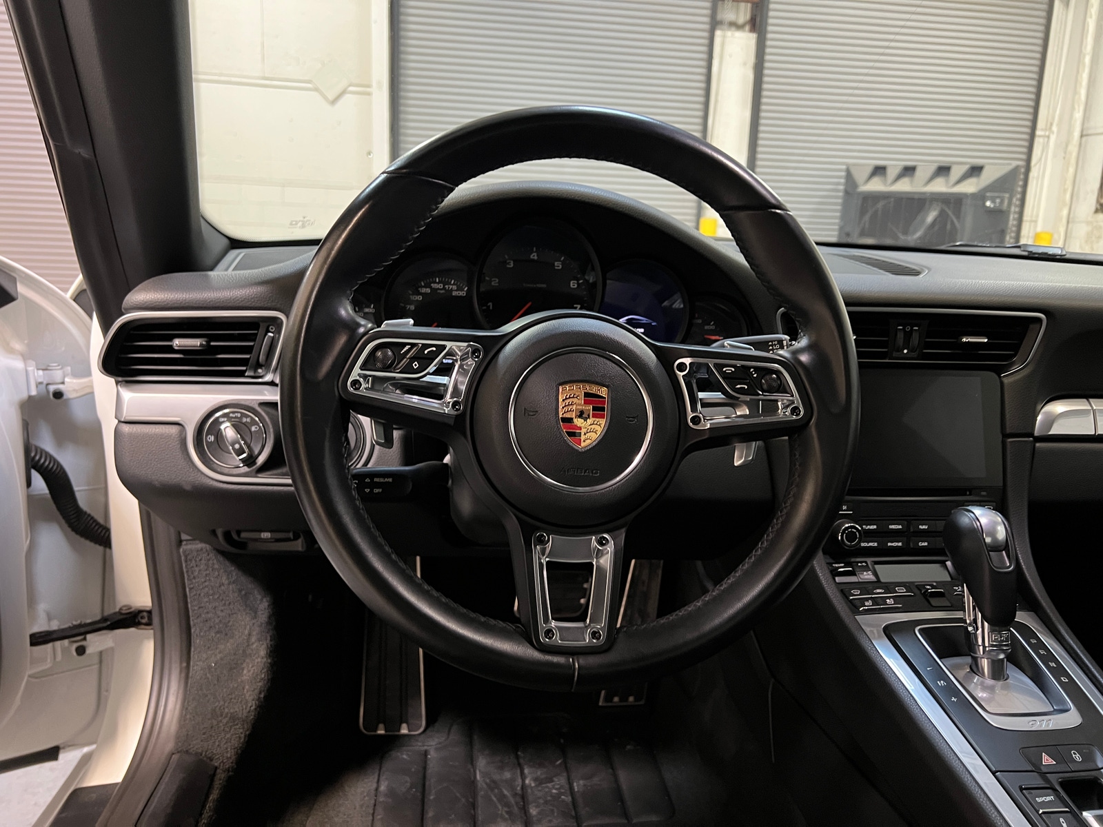 Thumbnail: 2017 Porsche 911 - 3